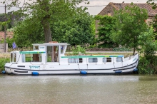 Barka turystyczna Penichette 1107 W - czarter barek foto: LOCABOAT