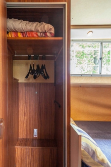 Barka turystyczna Penichette 1260 R - czarter barek foto: LOCABOAT