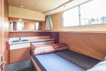 Barka turystyczna Penichette 1260 R - czarter barek foto: LOCABOAT