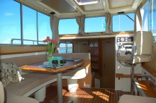 Barka turystyczna Penichette 1020 FB - czarter barek foto: LOCABOAT