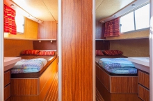 Barka turystyczna Penichette 1120 R - czarter barek foto: LOCABOAT