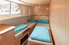 Barka turystyczna Pénichette ® 1180 Flying Bridge. kabina dziobowa foto: LOCABOAT