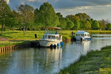 Francja - Burgundia - Czarter barki foto: LOCABOAT